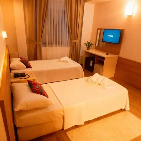 Hotel çelik Crown